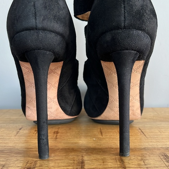 L.A.M.B Georgio Black Suede Velcro Closure Stiletto Platform Heels - Picture 6 of 10